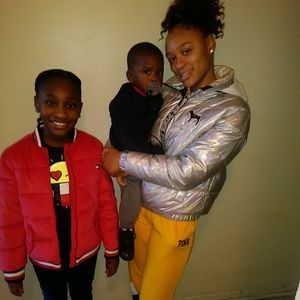 Meet your Posher, Kia